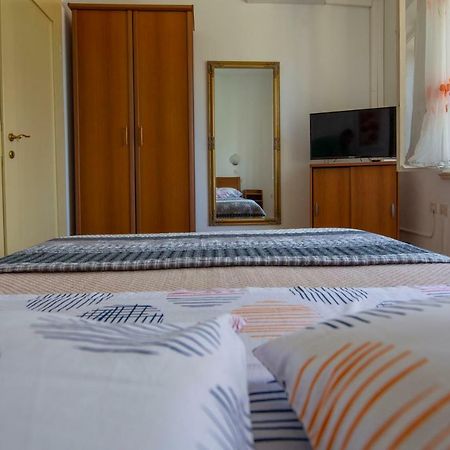 Appartamento Vila Niko Makarska Esterno foto