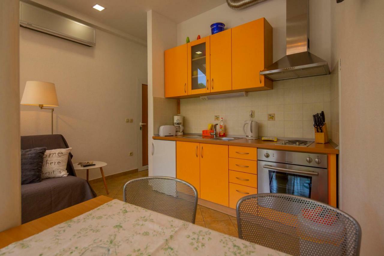 Appartamento Vila Niko Makarska Esterno foto